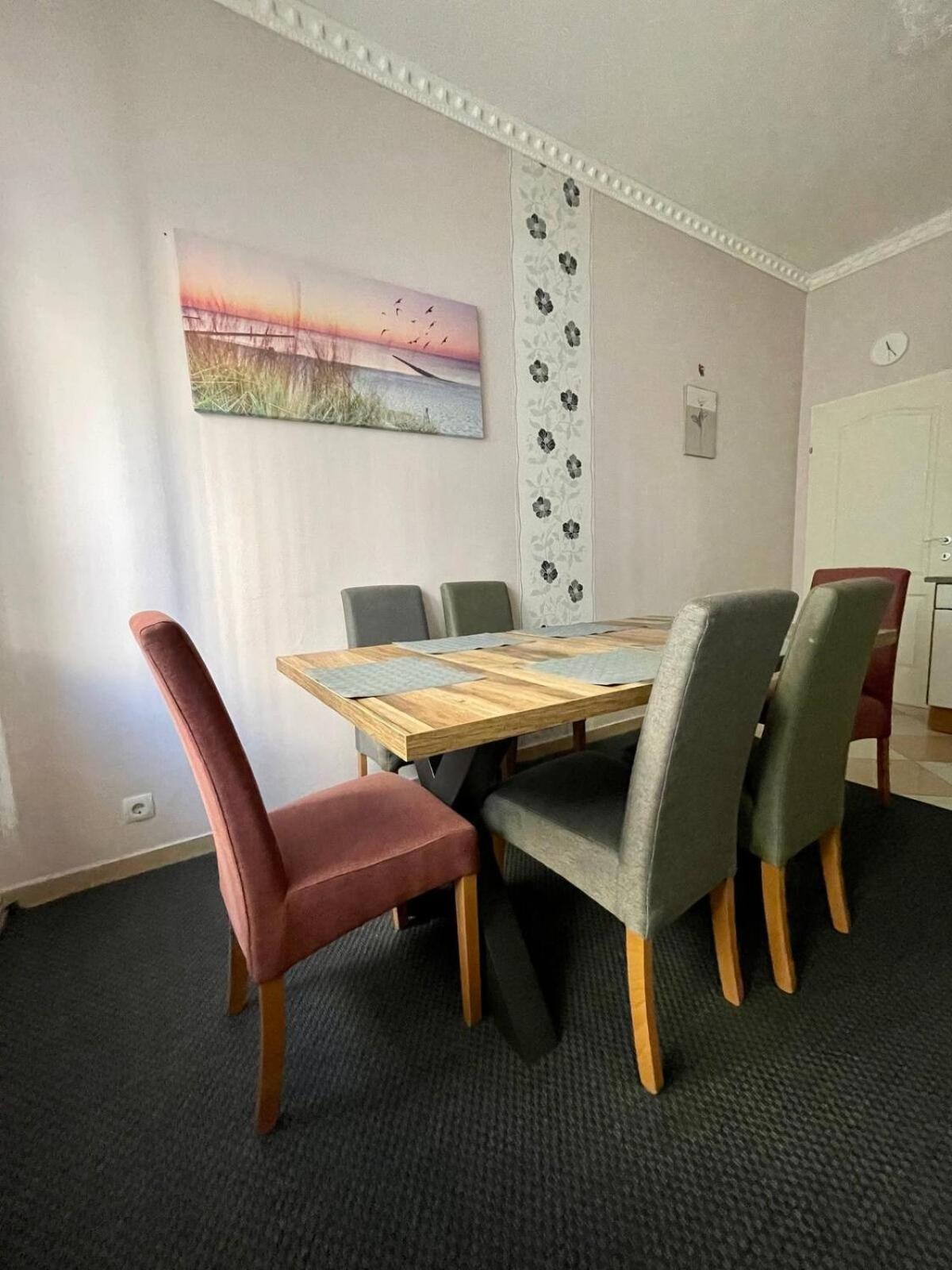 Gemutliche Wohnung Mit Super Lage Viena Exterior foto